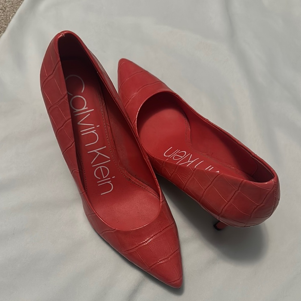 Calvin Klein Red Heeled Shoes Elegant Design